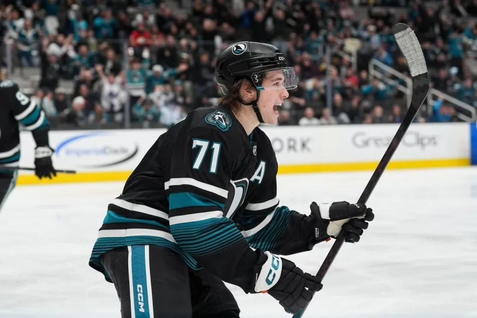 Маклин Селебрини — самый молодой игрок на обложке NHL